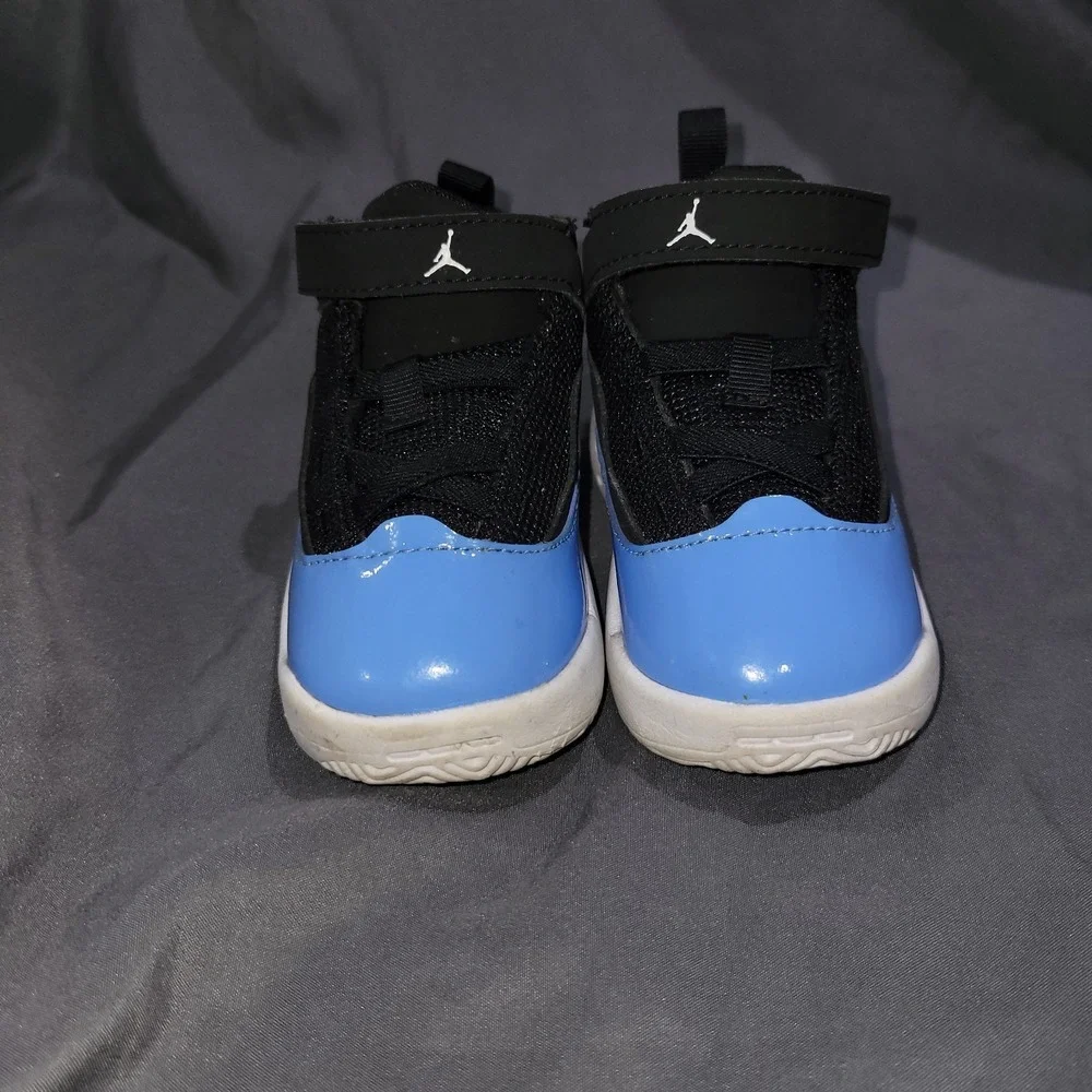 Jordan Ma Aura Black Blue White Toddler Size 4C shoes Sneakers